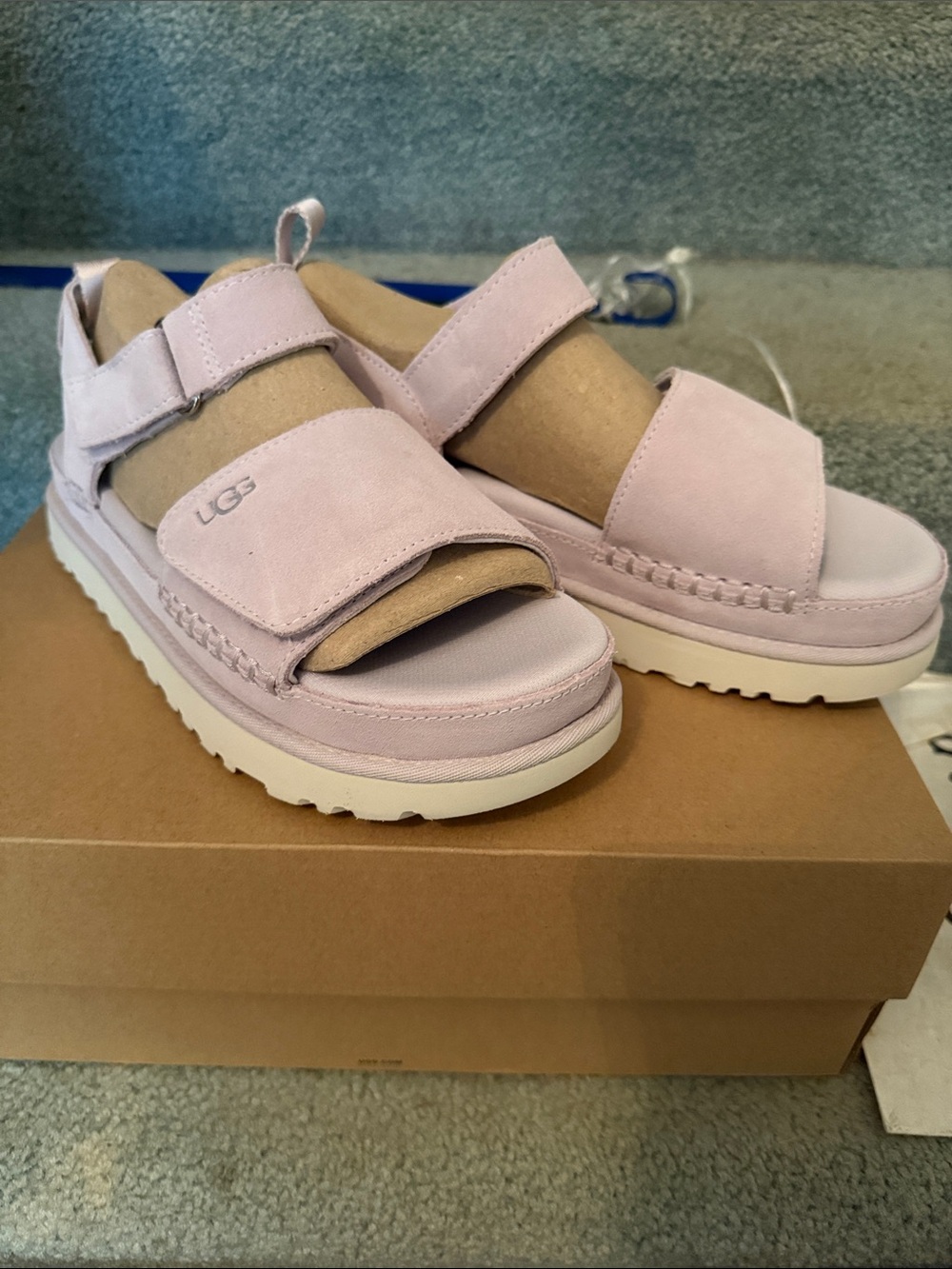 UGG Goldenstar sandals Bay Fog color Suede Platform Velcro Brand New